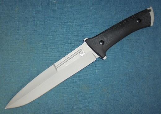 Benchmade Offsider Knife S/n 02448