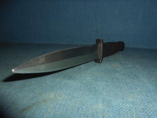 Early Gerber Guardian 1 Knife with Display Stand S/n 03313