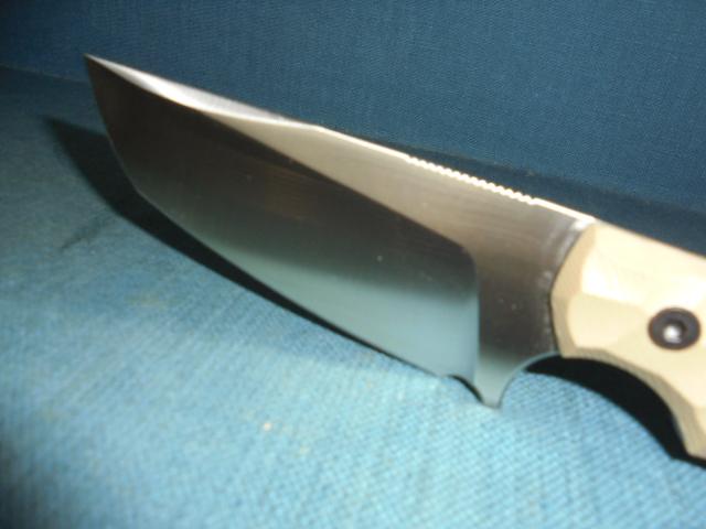 Two good working Knives S/n 03456